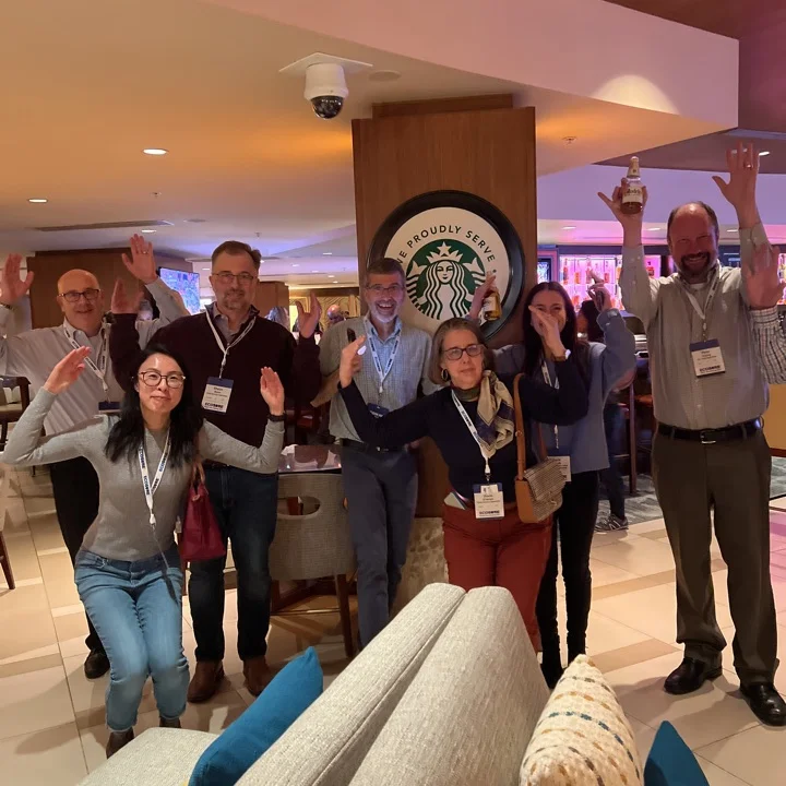 Team_35-Living_Art_desktop